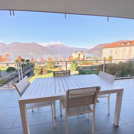Appartamento Palazzo Di Vetro Luino Extérieur photo